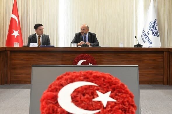 Balıkesir Öğretmenevi’nde gerçekleştirilen toplantıda, 2026-2027 eğitim-öğretim yılında öğrencilerin huzurlu ve