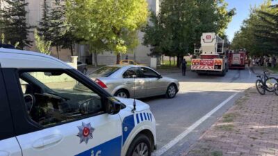 Melikgazi ilçesindeki bir binanın 7. katındaki balkonda çıkan yangın, itfaiye