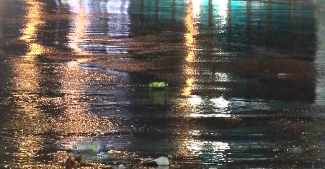 Ankara’da gece saatlerinde başlayan yoğun yağış, kent merkezinde etkili oldu