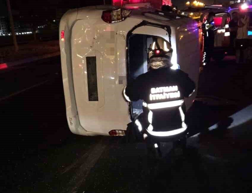 Batman’da meydana gelen trafik kazasında, bir hafif ticari araç ile