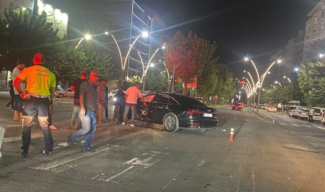 Batman kent merkezinde meydana gelen trafik kazasında, Turgut Özal Caddesi