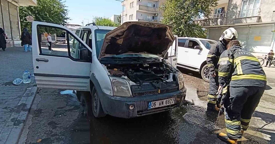 Batman’da, Hilal Mahallesi’nde park halinde bulunan bir araçta meydana gelen