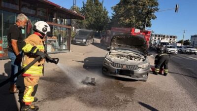 Hatay’ın Belen ilçesinde bir aracın motor kısmında çıkan yangın, ekiplerin