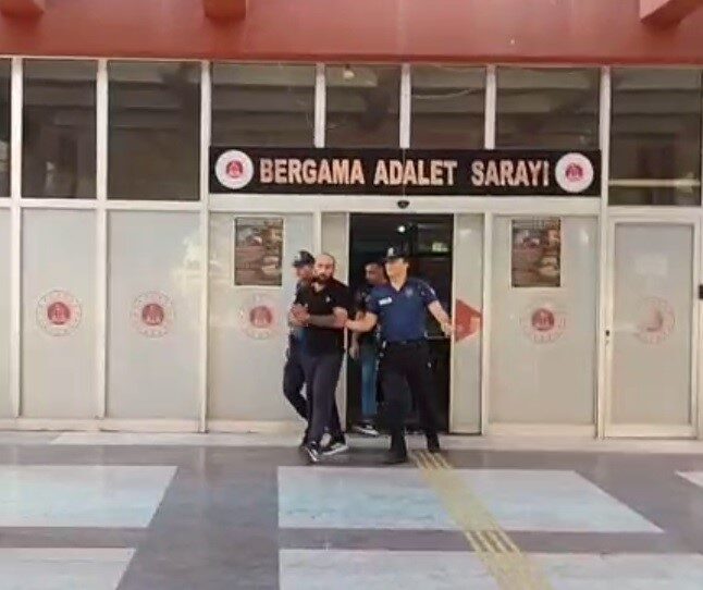 Bergama ilçesinde polis tarafından düzenlenen bir uyuşturucu operasyonunda bin 128