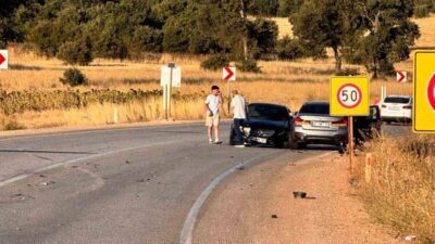 Konya’nın Beyşehir ilçesinde meydana gelen trafik kazasında 3 otomobil çarpıştı