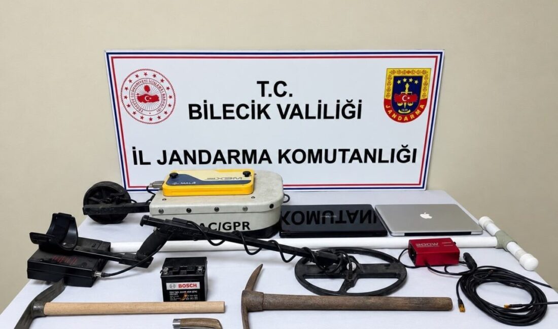 Gölpazarı ilçesinde dört kişi, define ararken suçüstü yakalandı. Kasımlar köyü
