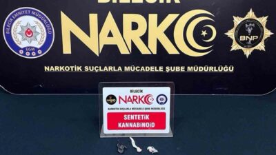 Bilecik ilinde polis ekipleri tarafından bir araçta ve üstünde arama