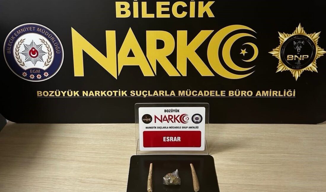 Bilecik’te polis ekipleri, şüpheli bir şahsın üzerinde uyuşturucu madde bulunduğunu
