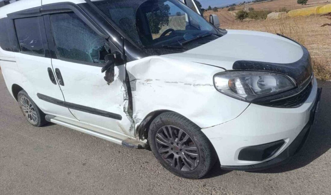 Bilecik’te bir hafif ticari araç ile motosikletin çarpışması sonucu meydana