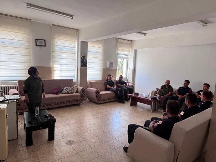 Bilecik’te jandarma personeline av koruma, biyokaçakçılık ve hayvan sağlığı konularında