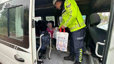 Bilecik’te jandarma ekipleri, okul çevrelerinde ve servis araçlarında denetleme gerçekleştirdi.