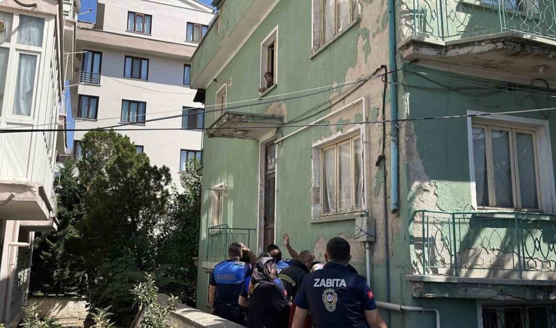 Konya’daki bir binada yayılan kötü koku, evinde yalnız yaşayan kadının