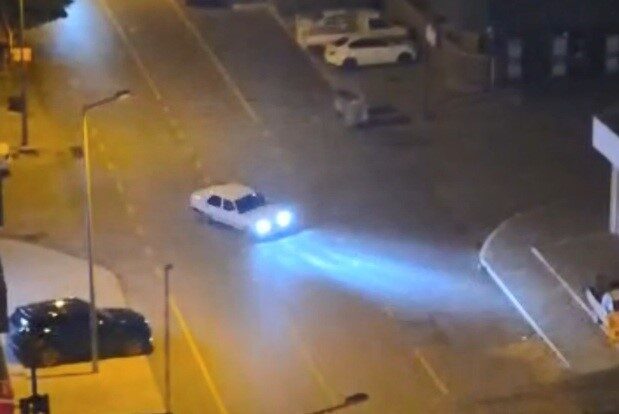 Mersin’in Erdemli ilçesinde Tofaş Şahin marka bir otomobil ile drift