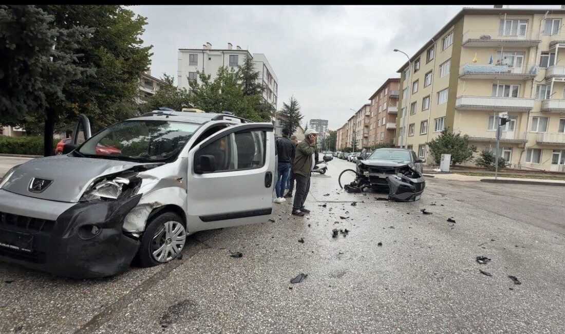 Eskişehir’de meydana gelen trafik kazasında 1 kadın hafif şekilde yaralandı.