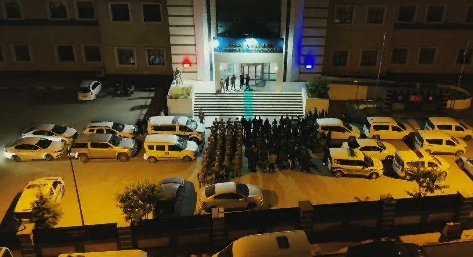 Bitlis merkezli 4 ilde, yasa dışı bahis faaliyetlerinde para nakline