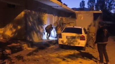 Bitlis ilinde, sosyal medya üzerinden silah içerikli paylaşımlar yapan ve