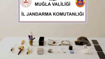 Muğla’nın Bodrum ilçesinde, jandarma ekipleri tarafından gerçekleştirilen uyuşturucu operasyonunda yakalanan