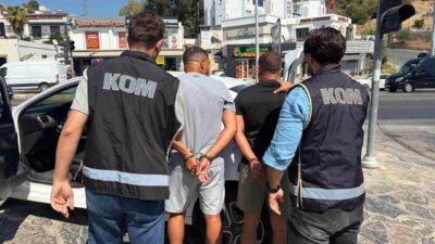 Fransız vatandaşı Azed Eddine Trari, Fransa tarafından suç örgütü üyeliği,