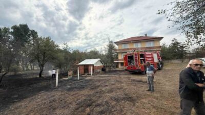 Bolu’nun Dörtdivan ilçesinde meydana gelen yangın, hızla yayılarak evlerin yanındaki