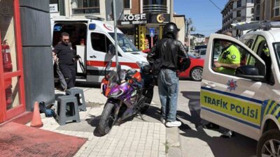Bolu’da meydana gelen bir trafik kazasında, motosiklet ile otomobil çarpıştı