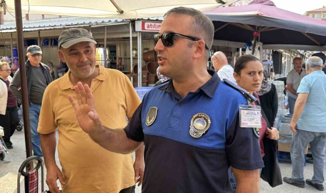 Bolu Belediyesi Zabıta ekipleri, şehrin semt pazarlarında fiyat etiketlerini denetledi.