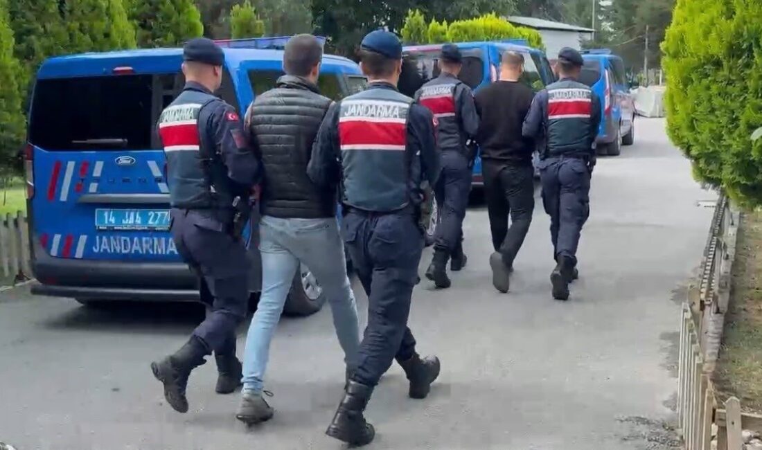 Bolu’da kendi imal ettikleri sahte altınları kuyumculara satmaya çalışan 3