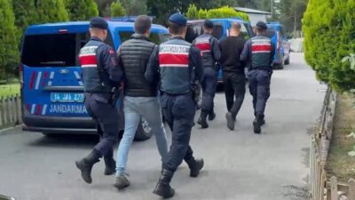 Bolu’da kendi imal ettikleri sahte altınları kuyumculara satmaya çalışan 3
