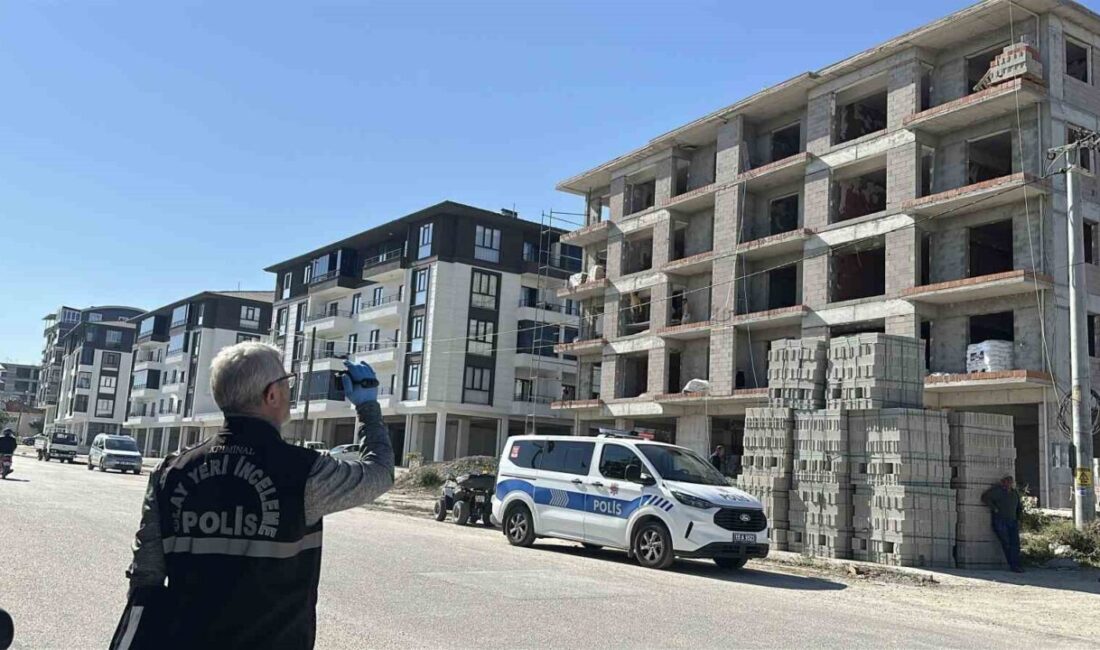 Burdur ilinde bir inşaatta çalışırken rahatsızlanan ve hastaneye kaldırılan bir