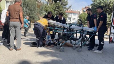 Burdur’da Şentürk Sokak’ta meydana gelen trafik kazasında motosiklet sürücüsü scooter