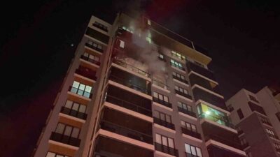 Bursa’da bir binada çıkan yangında mahsur kalan 19 kişi, başarılı
