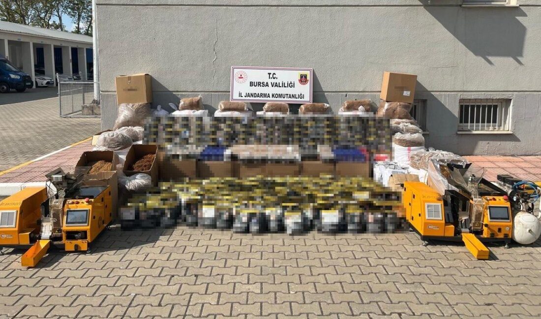Bursa’da jandarma ekiplerinin kaçakçılıkla mücadele kapsamında düzenlediği operasyonda, yaklaşık 3