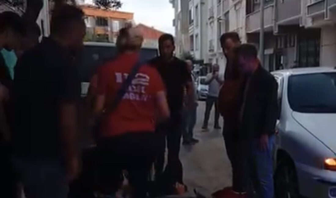 Karacabey ilçesinde bir otomobil ile motosikletin çarpışması sonucu meydana gelen