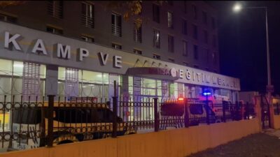 Bursa’da, güreş antrenörü Zeki Gümüş (55), spor salonundaki odasında hayatını