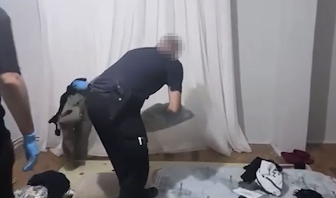 Bursa’da polis ekipleri tarafından düzenlenen bir operasyonda 1 kilo 210