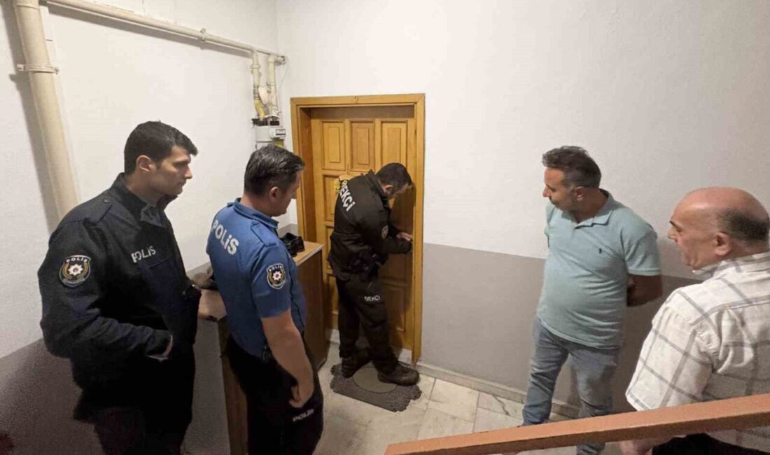 Tosya ilçesinde bir vatandaşın camiye giderken yanık kokusu yayarak itfaiye