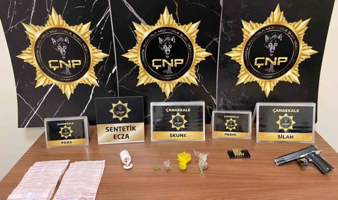 Çanakkale’de yapılan huzur uygulamaları sırasında, 16 şüpheli farklı suçlardan aranırken