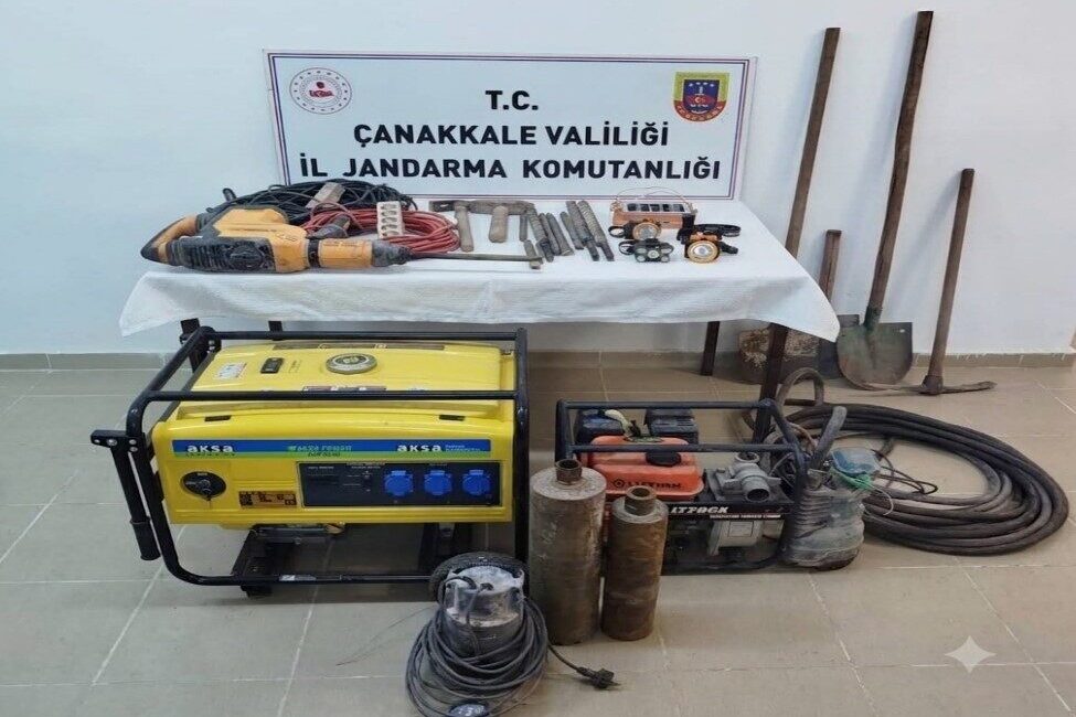 Jandarma ekipleri, Çanakkale’nin Eceabat ilçesinde kaçakçılıkla ilgili bir operasyon gerçekleştirdi.
