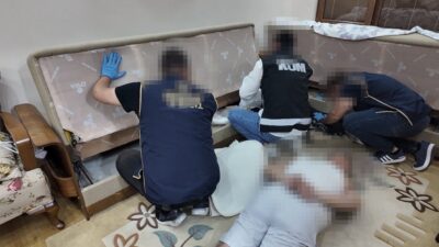 Çanakkale’de yürütülen bir operasyonda, aralarında örgüt liderinin de bulunduğu 8