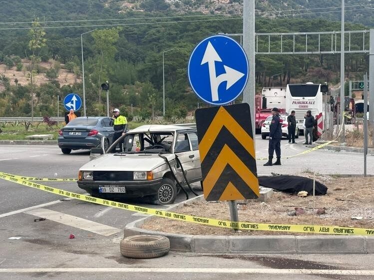 Çanakkale’nin Ayvacık ilçesinde, Troya tüneli girişinde meydana gelen trafik kazasında,