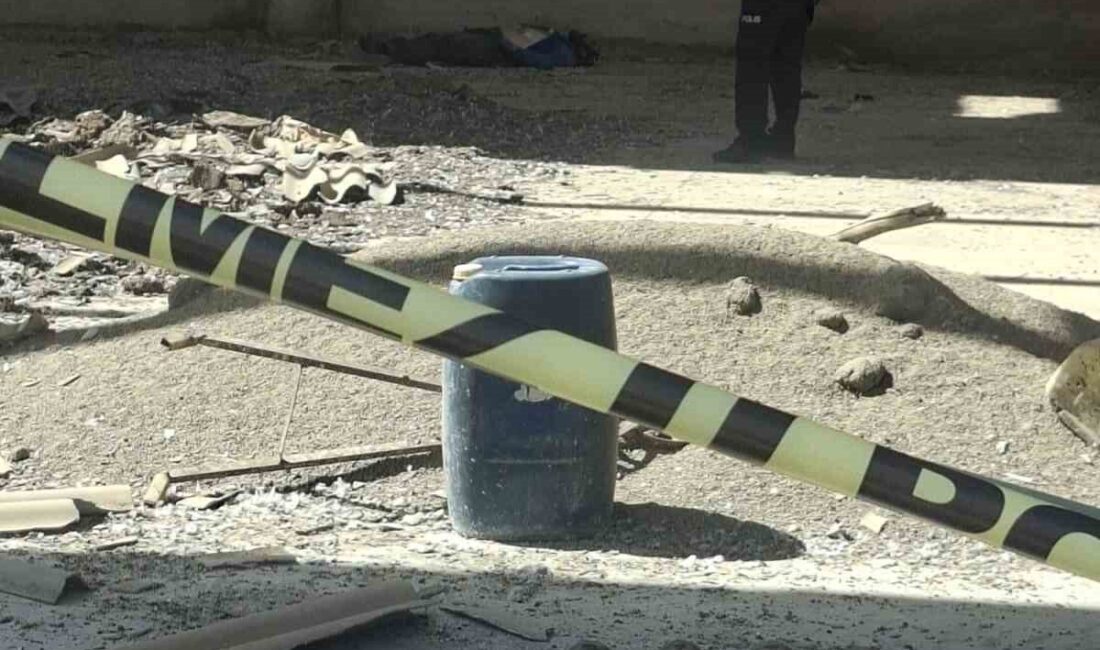 Kırşehir’de iddiaya göre bir depoda çatı tamiri yaparken düşerek hayatını