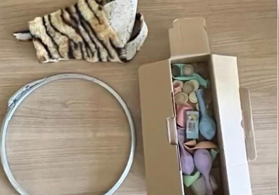 Kayseri’de, babasının iş yerinin önünde çekirdek satan 9 yaşındaki bir