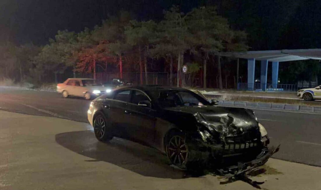 Çerkezköy-Kapaklı yolu üzerinde meydana gelen trafik kazasında 2 kişi yaralandı.