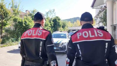 Kastamonu’da polis ekipleri tarafından gerçekleştirilen denetimde, 690 kişinin kimlik sorgusu