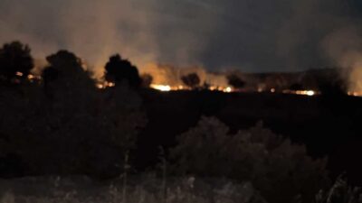 Denizli’nin Çivril ilçesinde meydana gelen arazi yangını, kısa sürede ekiplerin