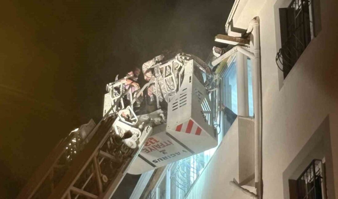 Çorum’da Ulukavak Mahallesi Atalay 2. Cadde’de bulunan 4 katlı bir