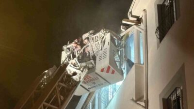 Çorum’da Ulukavak Mahallesi Atalay 2. Cadde’de bulunan 4 katlı bir