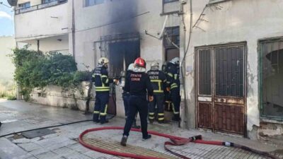 Çorum’un Kale Mahallesi Kıbrıs Caddesi’nde bulunan bir apartmanın giriş katındaki