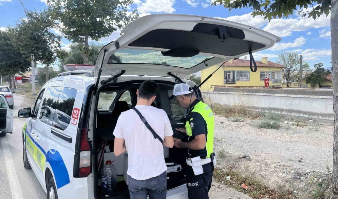 Çorum’da polis ekipleri, dronlarla desteklenen bir denetim gerçekleştirerek kırmızı ışık