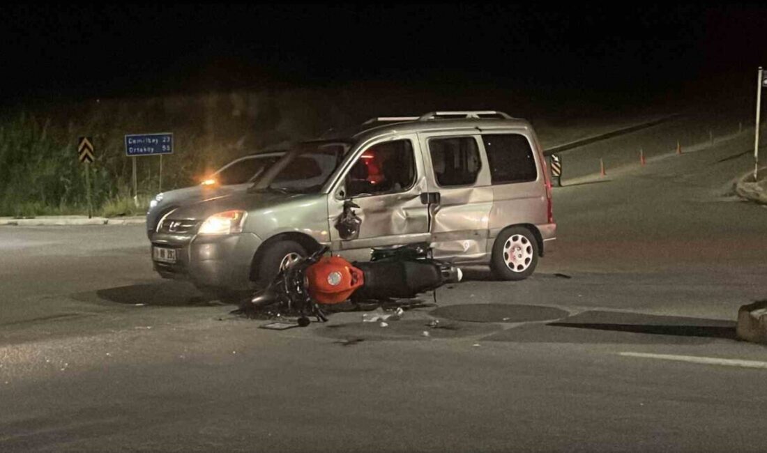 Çorum’da meydana gelen trafik kazasında otomobil ile motosiklet çarpıştı ve