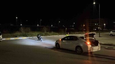 Çorum’da meydana gelen bir trafik kazasında otomobil ile motosiklet çarpıştı